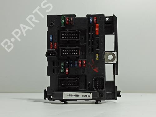 Used Fuse box PEUGEOT 307 SW (3H) 2.0 HDi 135 (136 hp) 18143824
