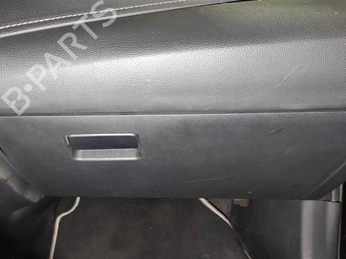 glove-box-toyota-corolla-estate-_e21_-18-hybrid-zwe211-2019-22684878 main image