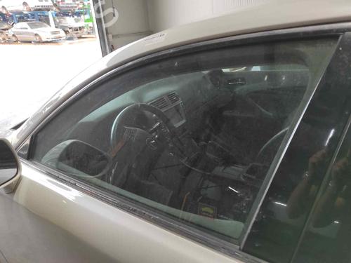front-left-door-window-lexus-is-ii-_e2_-220d-ale20-2005-2006-2007-2008-2009-2010-2011-2012-2013-7308417 main image