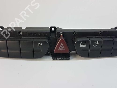 Used Warning switch MERCEDES-BENZ CLK (C209) CLK 240 (209.361) (170 hp) 6915484