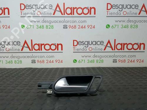 Used Front left interior door handle VW GOLF V (1K1) 1.6 (102 hp) 3284460