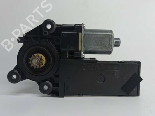 Motor do elevador de vidro frente esquerdo RENAULT MEGANE III Hatchback (BZ0/1_, B3_) 2.0 dCi (BZ0Y) (150 hp) 7045605