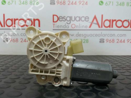 Vindusheismotor venstre foran MERCEDES-BENZ CLK (C209) CLK 220 CDI (209.308) (150 hp) 2753720