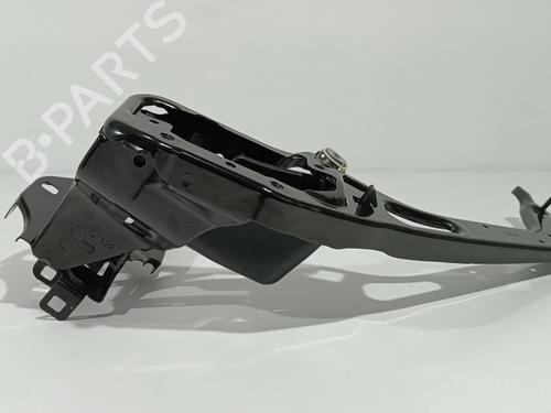 Used Right headlight support BMW 1 (F40) 118 d (150 hp) 28446347