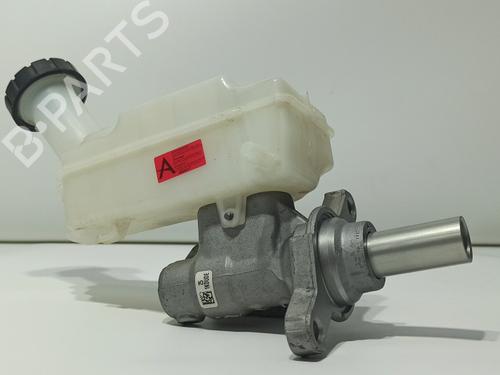 Used Brake master cylinder RENAULT CLIO V (B7_) 1.0 TCe 100 (B7MT) (101 hp) 15942477