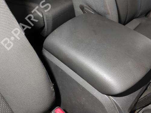 armrest-center-console-ssangyong-kyron-20-xdi-2005-2006-2007-2008-2009-2010-2011-2012-2013-2014-15058302 main image