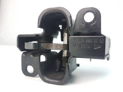 Hood lock MERCEDES-BENZ C-CLASS (W203) C 220 CDI (203.006) | BP8777453C133