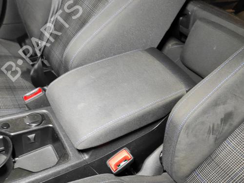 armrest-center-console-vw-golf-viii-cd1-da1-2019-40107807 main image