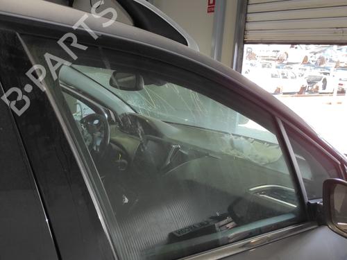 front-right-door-window-peugeot-2008-i-cu_-2013-26535600 main image