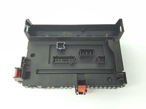 Fuse box MERCEDES-BENZ S-CLASS (W221, V221) S 320 CDI 4-matic (221.080, 221.180) | BP3334113E1