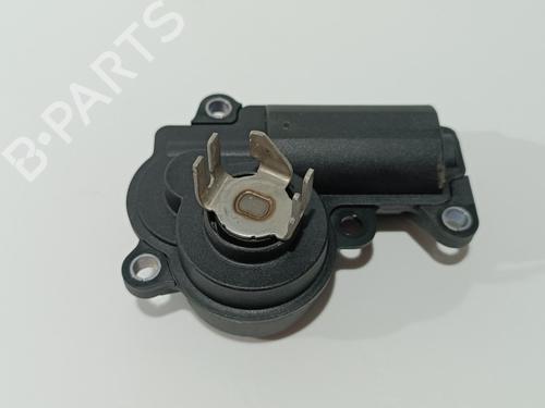 Used Throttle body MERCEDES-BENZ A-CLASS (W177) A 180 d (177.010) (116 hp) 25451415