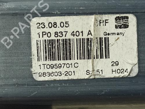 Left front window motor SEAT LEON (1P1) 2.0 TDI 16V | BP29517133E21