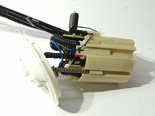 Fuel pump MERCEDES-BENZ C-CLASS (W204) C 250 CDI (204.003) | BP17550762M76