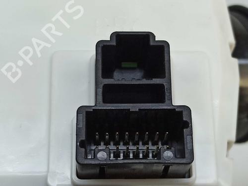 Switch NISSAN PULSAR Hatchback (C13) | BP11388239I30