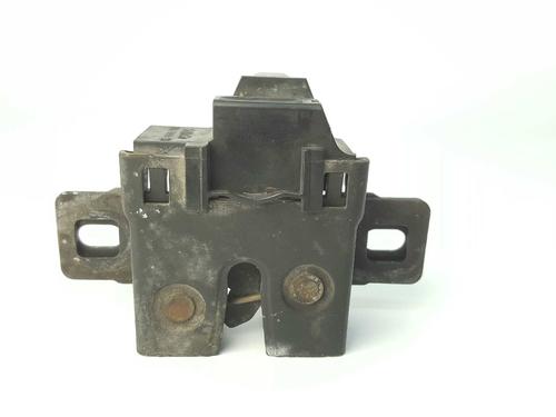 Used Hood lock LAND ROVER FREELANDER 2 (L359) 2.2 TD4 4x4 (160 hp) 8778267