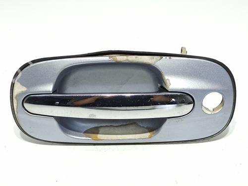 Used Front left exterior door handle HYUNDAI TRAJET (FO) 2.0 CRDi (113 hp) 18021514