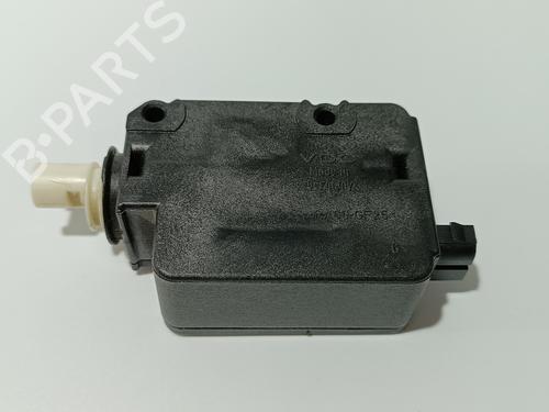 Brændstofdæksel aktuator LAND ROVER RANGE ROVER III (L322) 4.4 D 4x4 | BP14543961E18