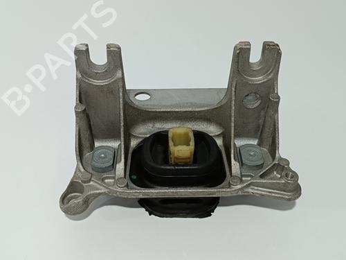 Used Engine mount SMART FORFOUR Hatchback (453) electric drive (453.091) (82 hp) 13242456