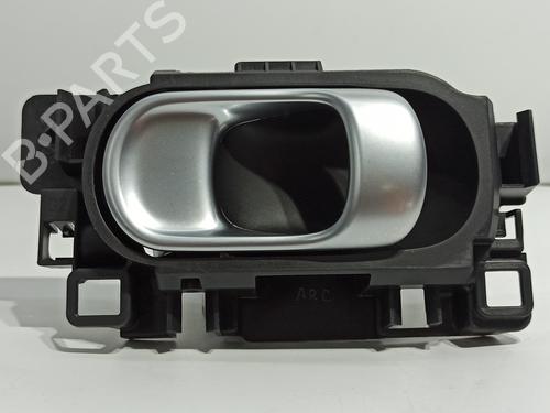 Venstre foran invendig håndtak CITROËN C4 CACTUS 1.2 THP 110 (110 hp) 11488474