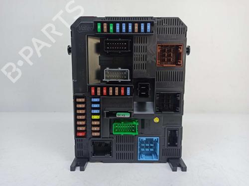 Used Fuse box CITROËN C4 CACTUS 1.2 VTi 82 (82 hp) 10394855