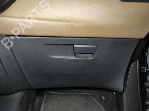 glove-box-citroen-c4-grand-picasso-ii-da_-de_-2013-32286576 main image