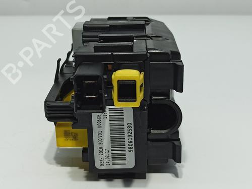 Fuse box PEUGEOT 308 II (LB_, LP_, LW_, LH_, L3_) 1.6 HDi 100 | BP12100137E1 