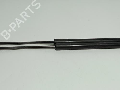 Used Tailgate lift support TOYOTA YARIS (_P13_) 1.5 (NSP131_) (112 hp) 18479988
