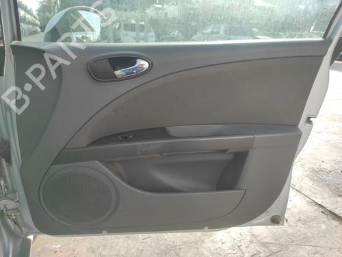 front-right-panel-seat-leon-1p1-2005-2006-2007-2008-2009-2010-2011-2012-2013-35820607 main image