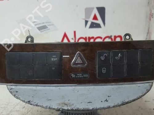 Warnblinkschalter für MERCEDES-BENZ C-CLASS (W203) C 200 CDI (203.007) (122 hp) 6628137