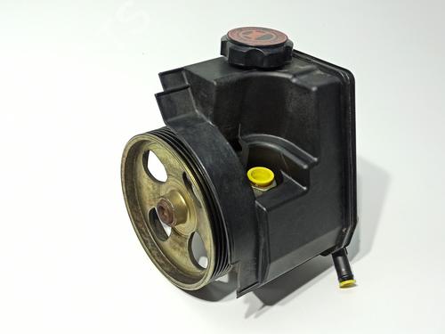 Used Steering pump Steering pump PEUGEOT 206 Van 1.4 HDi (68 hp) 32772083 32772083