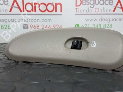 Right front window switch CHRYSLER VOYAGER IV (RG, RS) 2.5 CRD | BP2750656I26