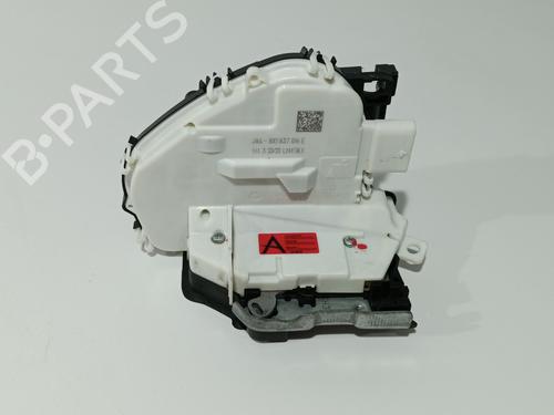 front-right-lock-audi-q5-sportback-fyt-2020-36050495 main image