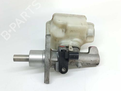 Brake master cylinder SKODA SUPERB II Estate (3T5) 1.6 TDI | BP5748959M77 