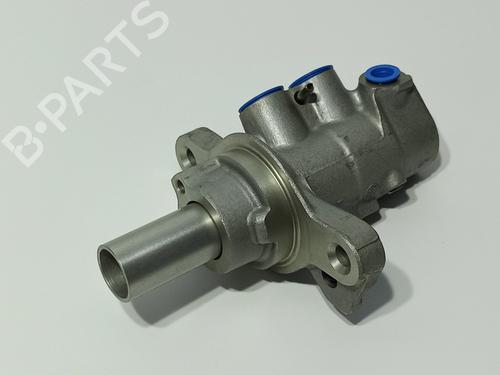 Used Brake master cylinder VW GOLF VIII (CD1, DA1) 1.5 TSI (150 hp) 17074982