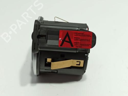 Headlight switch INFINITI Q30 1.5 D | BP32732894I24 - Image 2