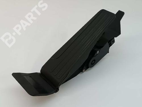 Used Pedal INFINITI Q50 50 D (170 hp) 9517842