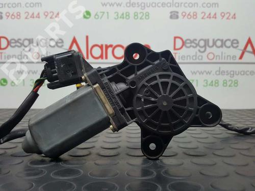 Portierruitmotor linksachter MERCEDES-BENZ S-CLASS (W220) S 320 CDI (220.026, 220.126) (197 hp) 2740939