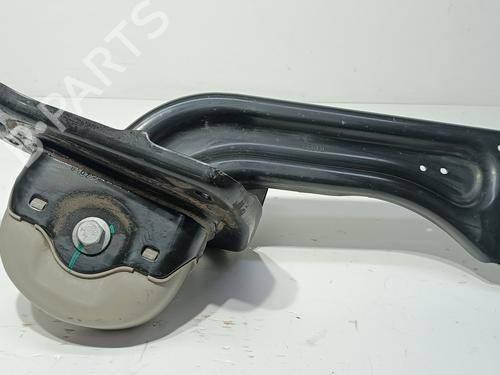 Højre bagtil bærearm LYNK & CO 01 PHEV | BP30117932M15