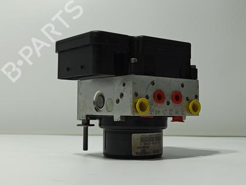 Bremsaggregat ABS für TOYOTA YARIS (_P13_) [2010-2020]  31336734