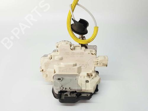 Zamek drzwi tylnych prawych AUDI A4 B7 Avant (8ED) 1.9 TDI 8E0839016AA