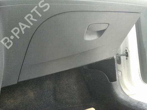Used Glove box SEAT IBIZA IV SC (6J1, 6P5) 1.4 TDI (80 hp) 2749946