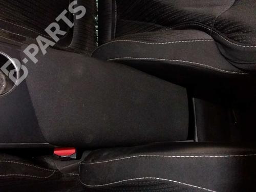 Armrest / Center console RENAULT MEGANE IV Hatchback (B9A/M/N_) 1.5 dCi 110 (B9A3) | BP7153659I20 