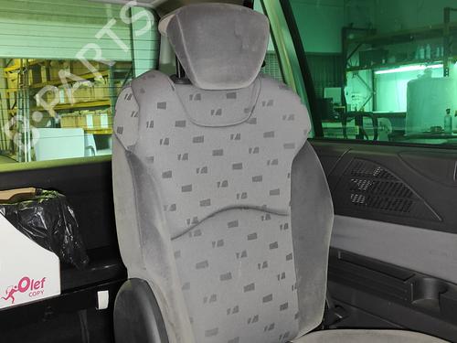 rear-seat-peugeot-807-eb_-20-hdi-2002-18021457 main image
