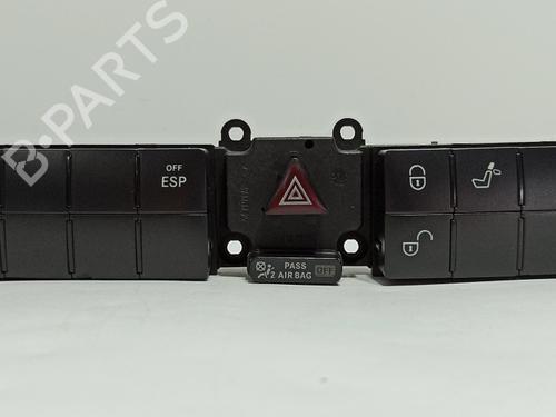 Used Warning switch MERCEDES-BENZ CLK (C209) CLK 270 CDI (209.316) (170 hp) 13472993