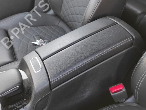 armrest-center-console-mercedes-benz-glb-x247-glb-200-d-247612-2019-22919829 main image