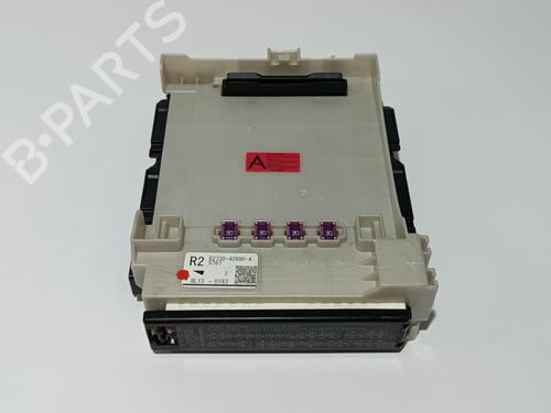 Used Fuse box TOYOTA RAV 4 V (_A5_, _H5_) 2.5 Hybrid (AXAH52) (218 hp) 16438120