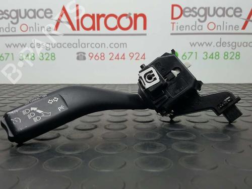 Used Steering column stalk SEAT LEON (1P1) 1.9 TDI (105 hp) 2729804