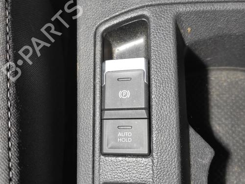 switch-vw-t-roc-a11-d11-2017-28062920 main image