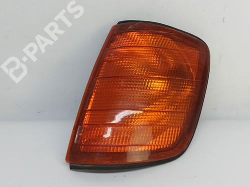 Used Left front indicator MERCEDES-BENZ 124 Saloon (W124) 300 D (124.130) (109 hp) 10384473