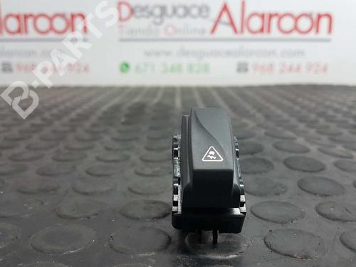 Used Switch RENAULT MEGANE III Hatchback (BZ0/1_, B3_) 1.6 16V (BZ1B, BZ1H) (110 hp) 11386641